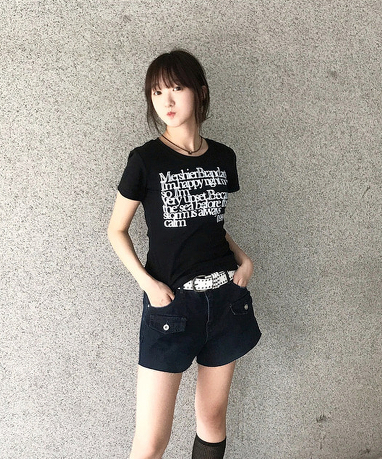 レタリングセミクロップ半袖Tシャツ BLACK