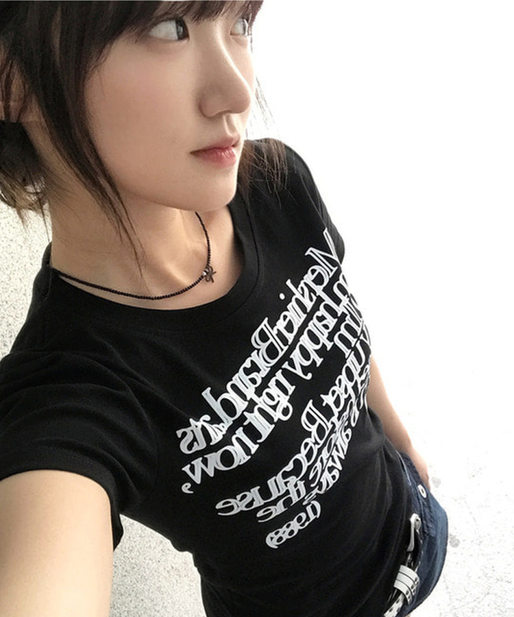 レタリングセミクロップ半袖Tシャツ BLACK