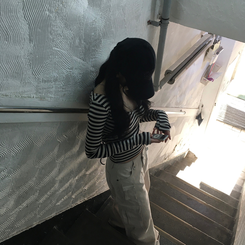 バックレスストラップ長袖Tシャツ BLACK