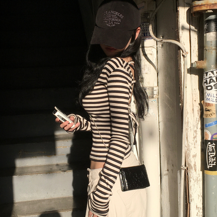 バックレスストラップ長袖Tシャツ BLACK