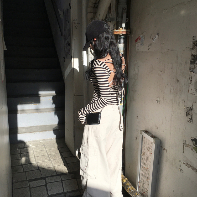 バックレスストラップ長袖Tシャツ BLACK