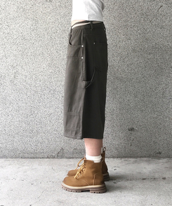 カーフェンダースリットバミューダパンツ KHAKI