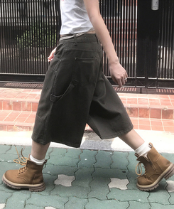 カーフェンダースリットバミューダパンツ KHAKI