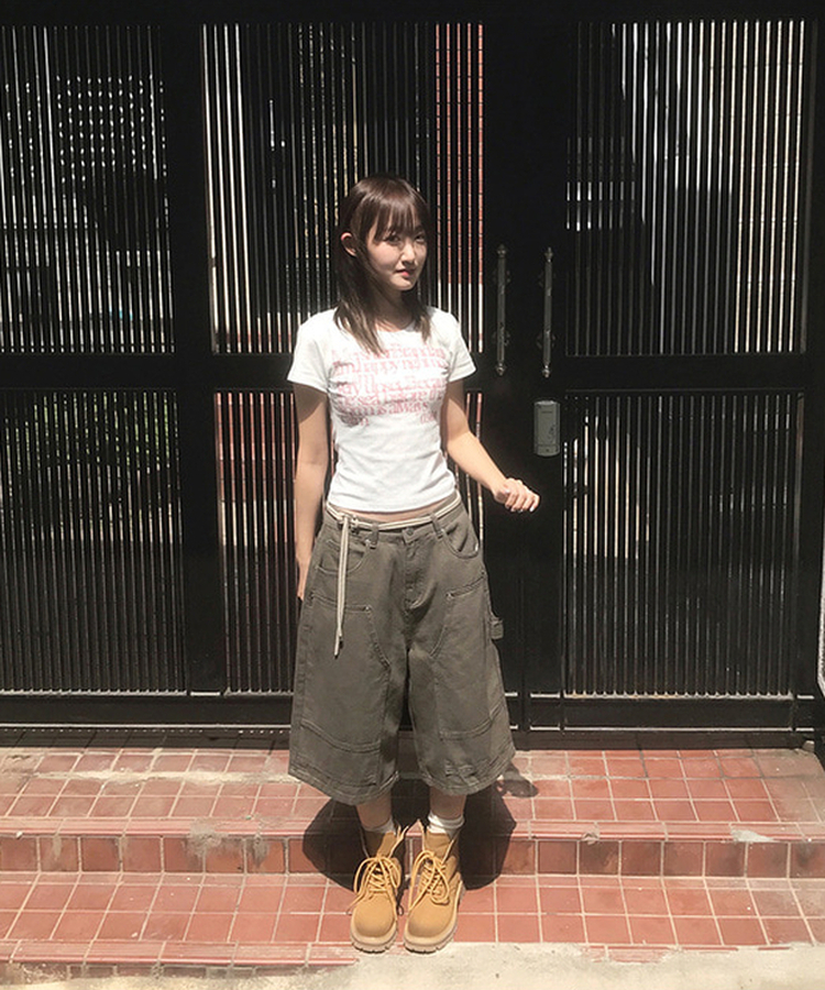 カーフェンダースリットバミューダパンツ KHAKI