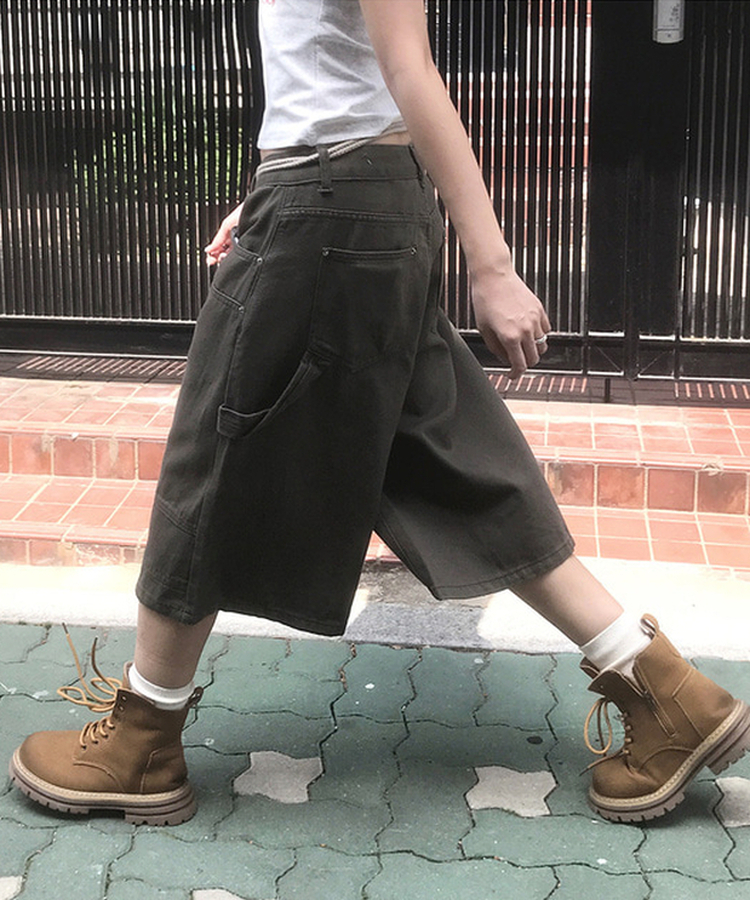 カーフェンダースリットバミューダパンツ KHAKI