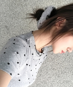 【シュシュ付き】ハートドット半袖Tシャツ MERANGE GRAY
