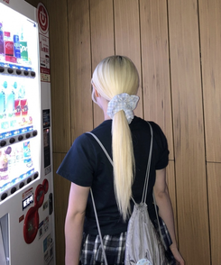 ヘアアクセサリー チェック柄シュシュ SKY BLUE