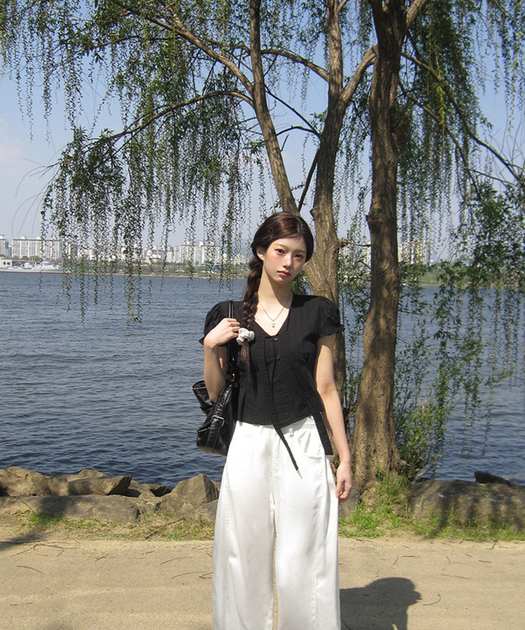 クロップブラウス BLACK