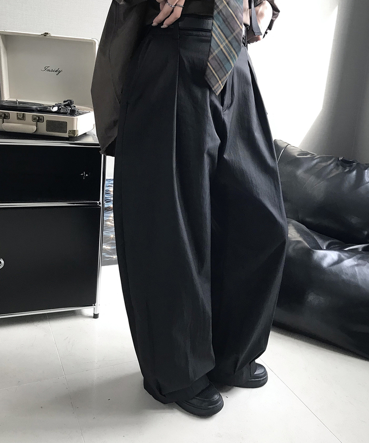 ピンタックスラックス BLACK