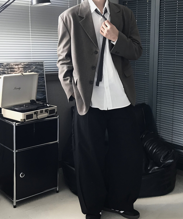 ピンタックスラックス BLACK