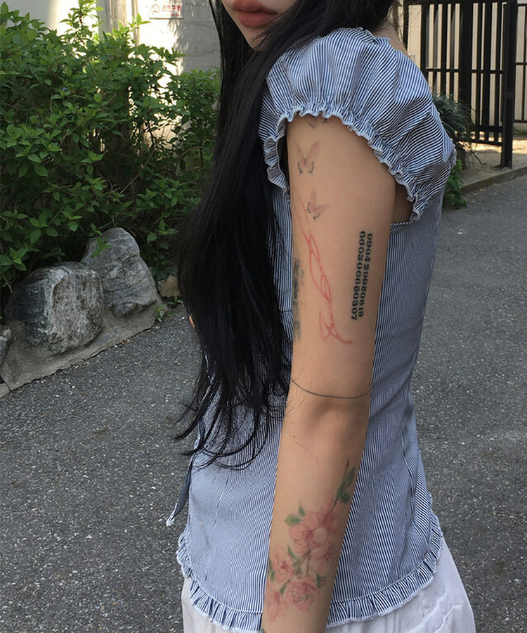 ストライプシャーリングブラウス BLUE