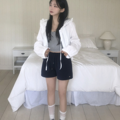[살안타템!러블리]레이스 핀턱 프릴 끈 셔링 후드 블라우스 긴팔 아우터 화이트