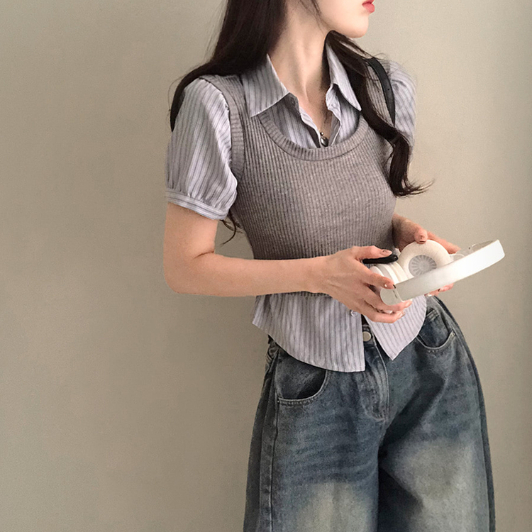 스쿨룩 배색 자수 니트 뷔스티에 일체형 스트라이프 반팔 셔츠 그레이
