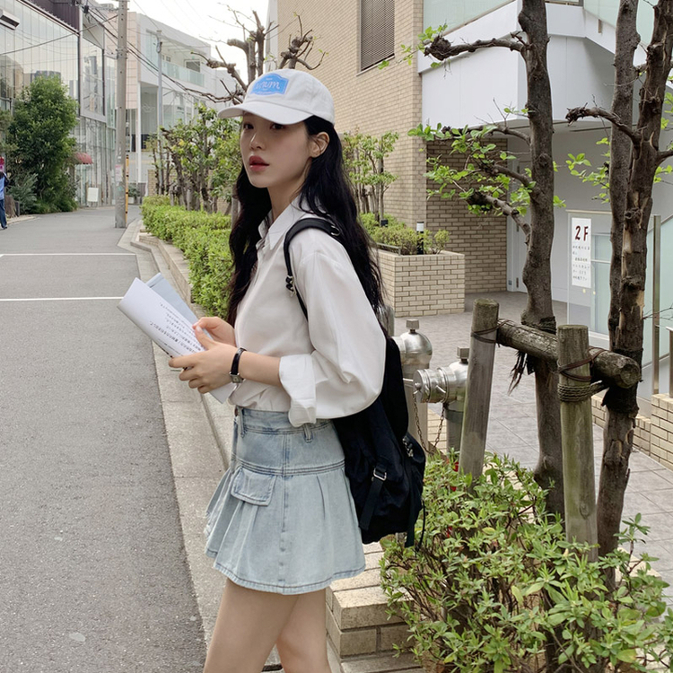 （パンツ裏地付き／レトロでラブリーなムード＊.*／太ももカバー効果）リバオン プリーツウォッシュ Aライン デニムミニスカート LIGHT BLUE