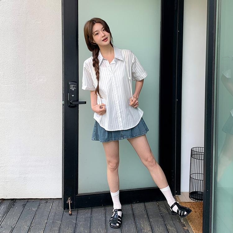 （パンツ裏地付き／レトロでラブリーなムード＊.*／太ももカバー効果）リバオン プリーツウォッシュ Aライン デニムミニスカート DEEP BLUE