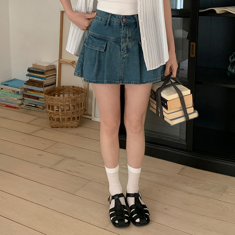 （パンツ裏地付き／レトロでラブリーなムード＊.*／太ももカバー効果）リバオン プリーツウォッシュ Aライン デニムミニスカート DEEP BLUE