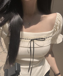 リボンシャーリングブラウス LIGHT BEIGE