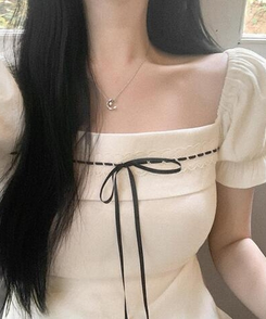 リボンシャーリングブラウス LIGHT BEIGE