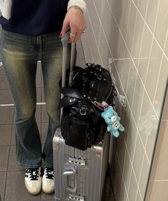 スリージップポケットショルダーバッグ  BLACK