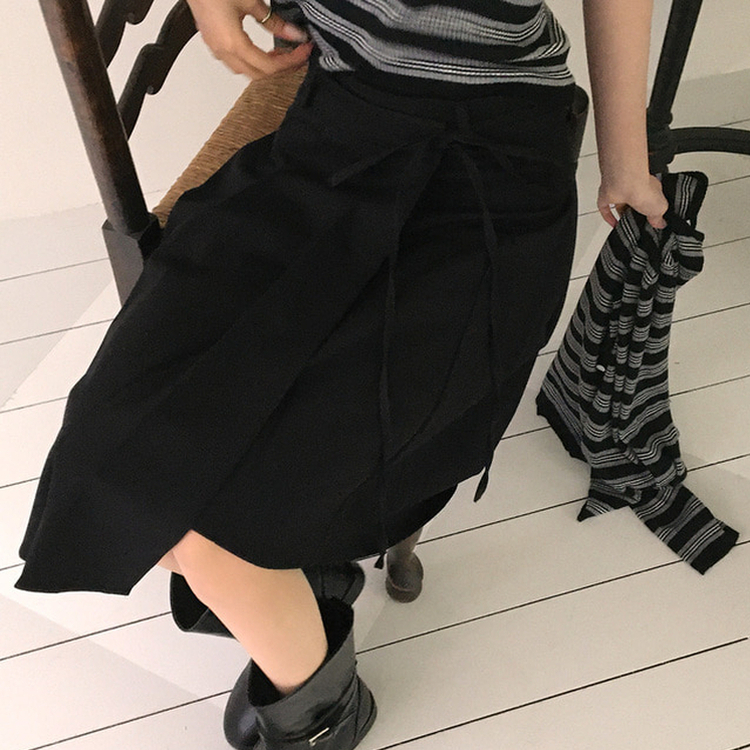 【新品】◆Kappa◆ ブラック プリーツ ラップ スカート Mサイズ 新品】◇Kappa◇ ブラック プリーツ ラップ スカート Mサイズ