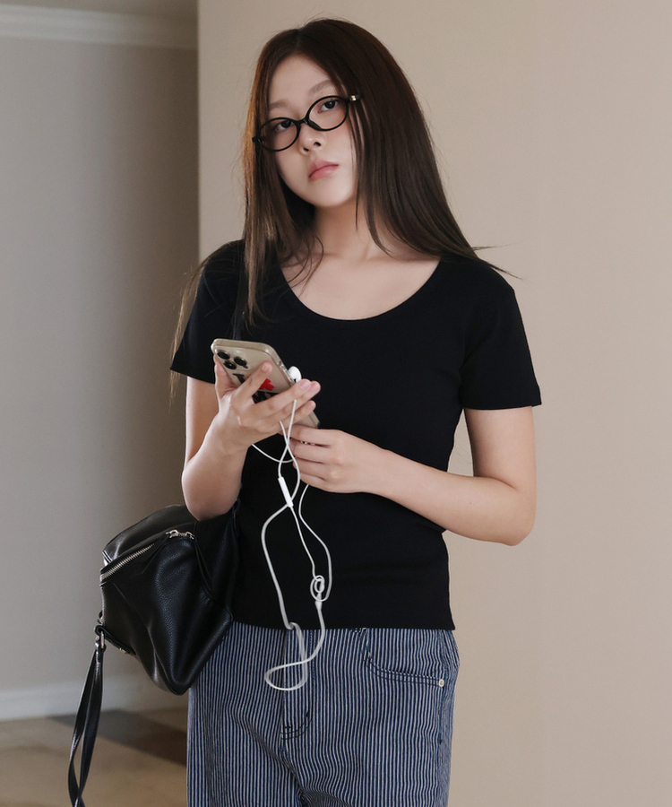 コットンUネック半袖Tシャツ BLACK