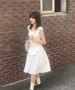 【ミニバッグ ベルト付き】フレアナイロンロングスカート IVORY
