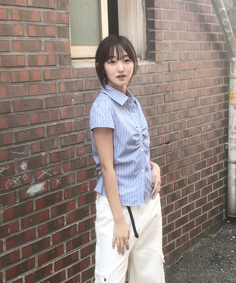 シャーリングセミクロップブラウス(5color) STRIPE BLUE
