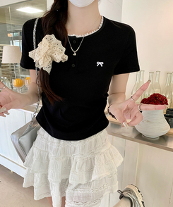 半袖Tシャツ リボン刺繍ボタンTシャツ BLACK