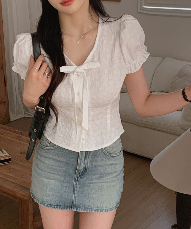 リボンフラワーボタンパフ半袖ブラウス WHITE