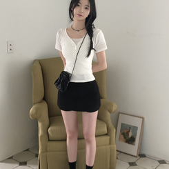 [땡땡이]브이넥 버튼 도트 땡땡이 슬림핏 반팔 티셔츠 3color 아이보리