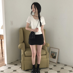 [땡땡이]브이넥 버튼 도트 땡땡이 슬림핏 반팔 티셔츠 3color 아이보리