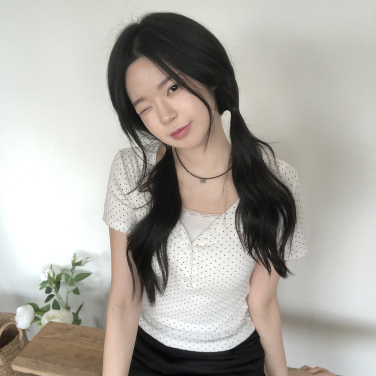 [땡땡이]브이넥 버튼 도트 땡땡이 슬림핏 반팔 티셔츠 3color 아이보리