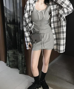 ミニスカート リベットトレーニングスカート GREY
