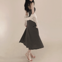 VOYAGER 様おまとめ2点✨relume カーディガン ストライプワンピース VOYAGER 様おまとめ2点✨relume カーディガン ストライプワンピース