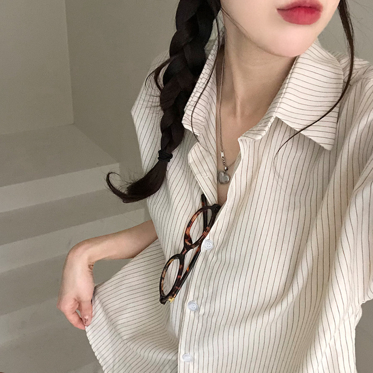 엘 스트라이프 소매 롤업 루즈핏 카브라 반팔 셔츠 크림