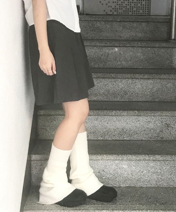 ピンタックAラインナイロンミディスカート CHARCOAL