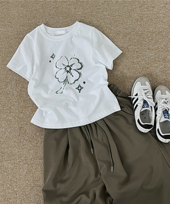 クローバーセミクロップ半袖Tシャツ