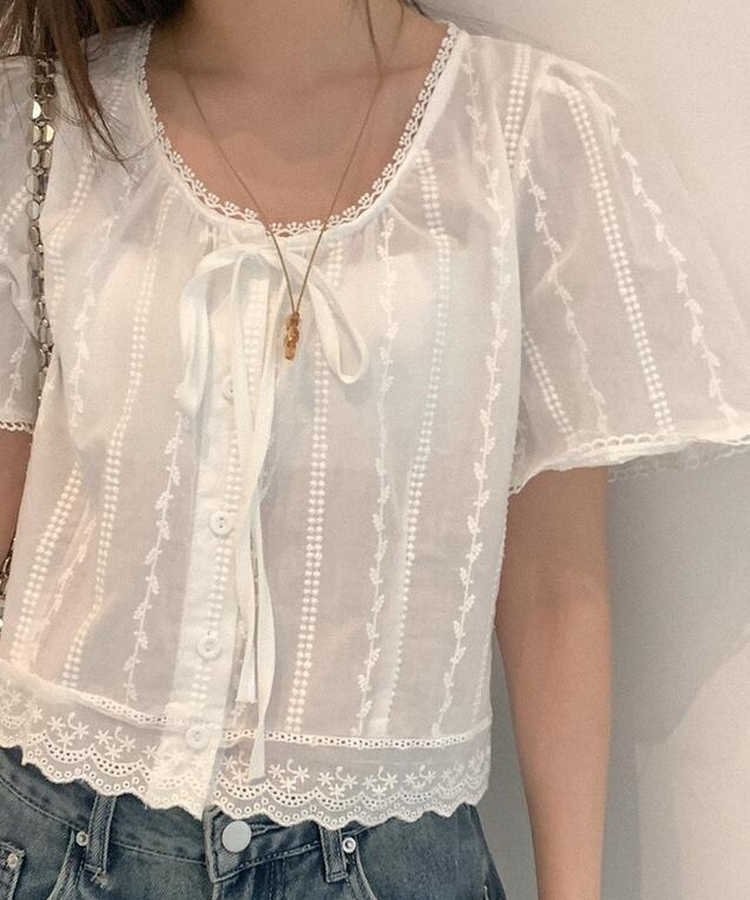 フラワー刺繍ブラウス IVORY