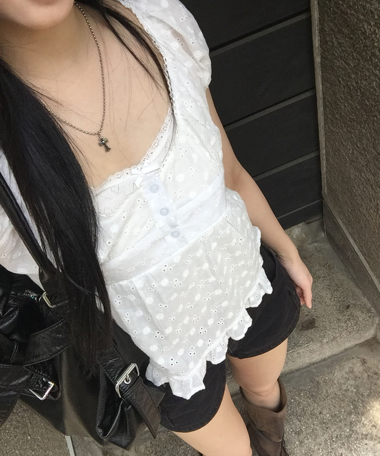 フラワーパンチングパフブラウス WHITE