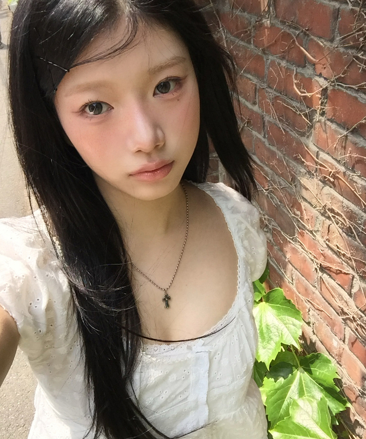フラワーパンチングパフブラウス WHITE