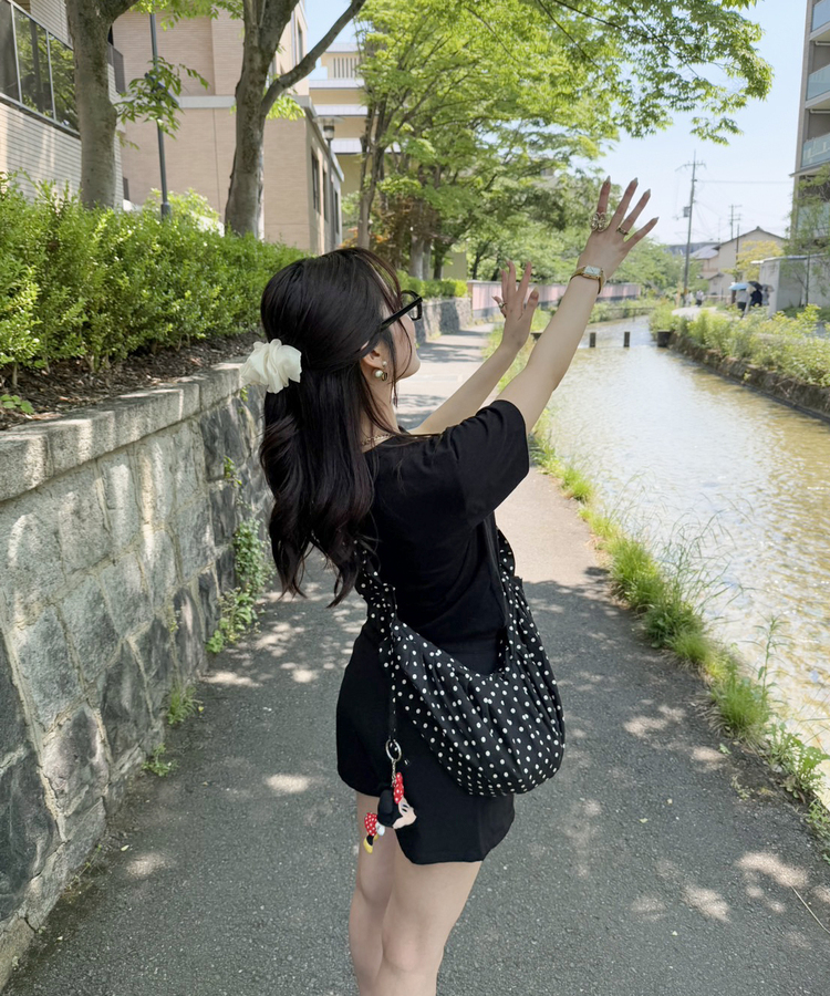 ドットクロワッサンバッグ BLACK