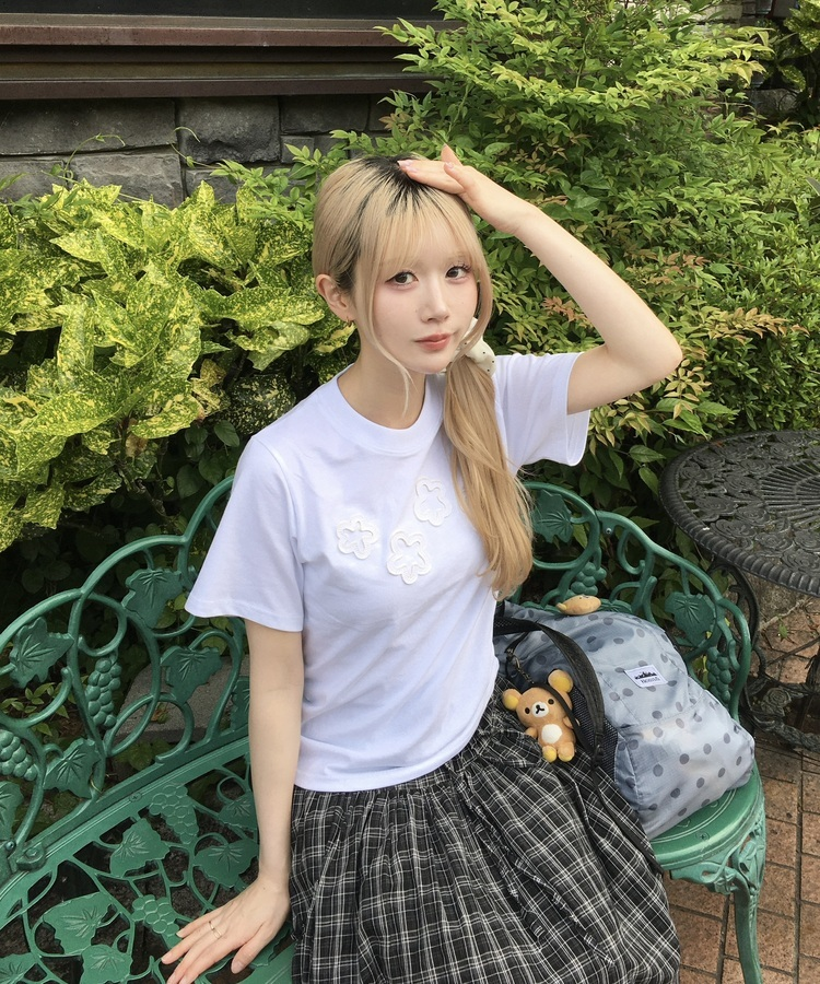 플라워패치반팔티셔츠 화이트
