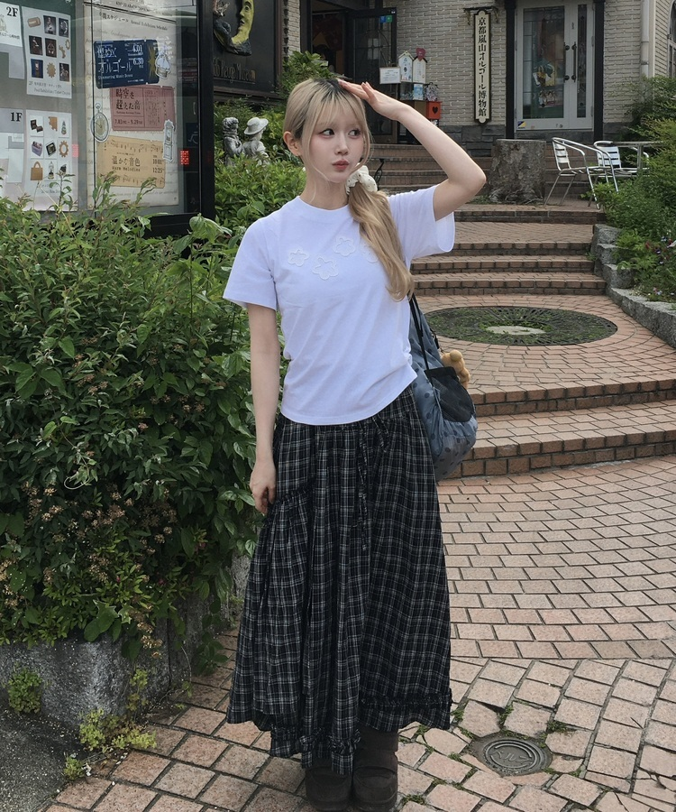 플라워패치반팔티셔츠 화이트