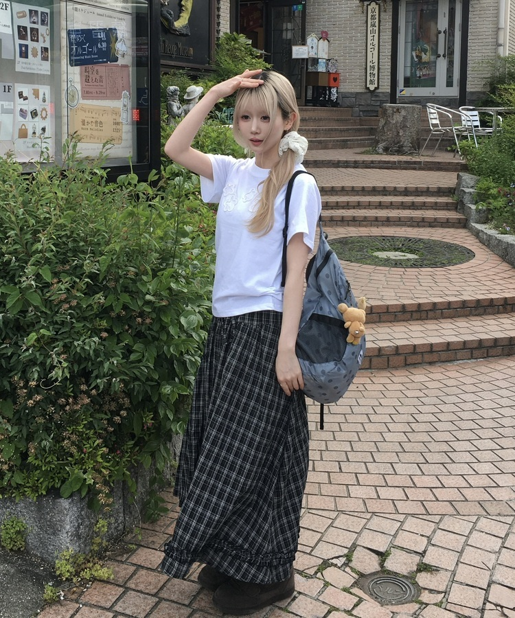 플라워패치반팔티셔츠 화이트