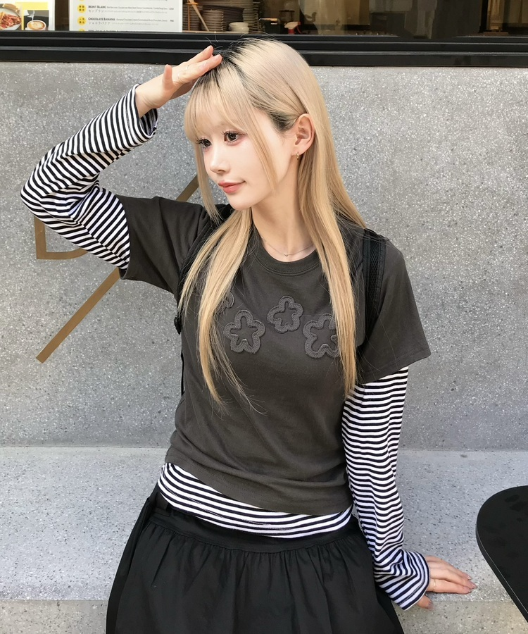 플라워패치반팔티셔츠 먹색
