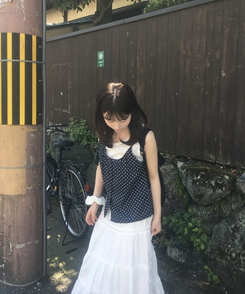 ブラウス フラワーレイヤードキャミブラウス NAVY
