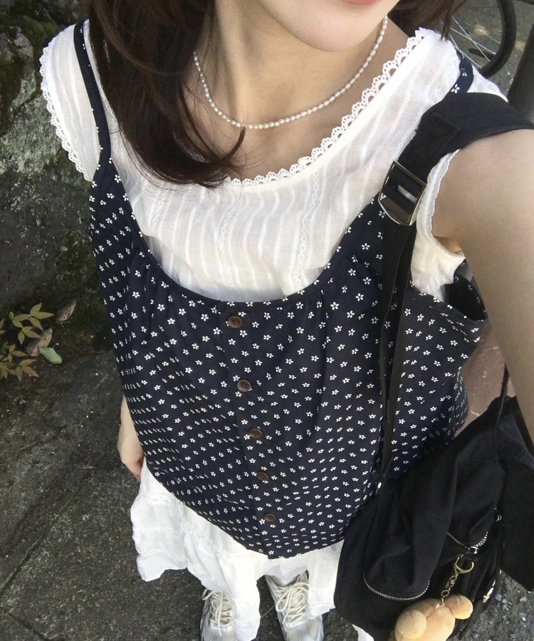 フラワーレイヤードキャミブラウス NAVY