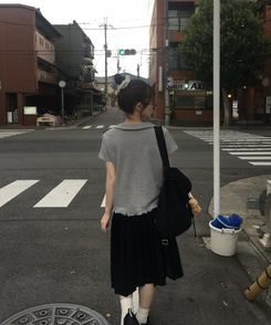 半袖Tシャツ ドットフリル半袖Tシャツ GREY