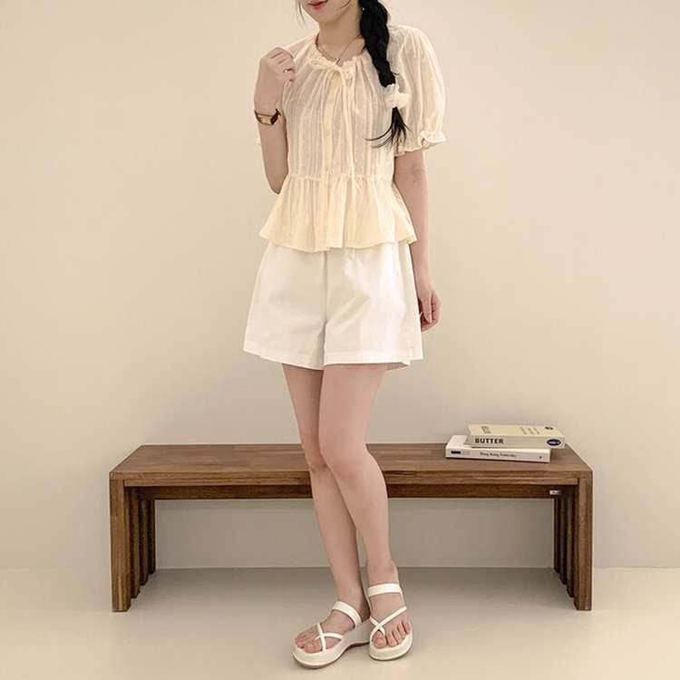リボンシャーリングボタン半袖ブラウス BEIGE