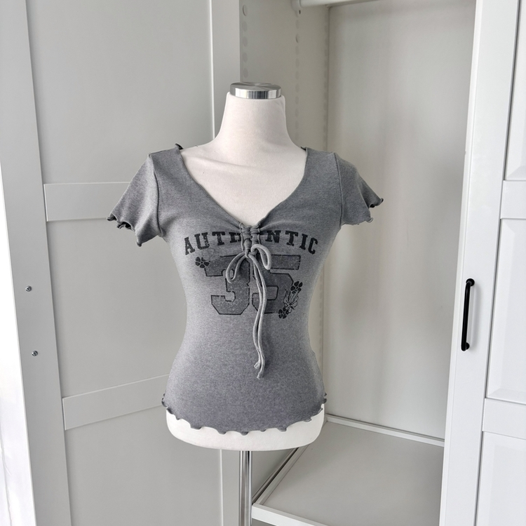 フラワーリボンシャーリング半袖Tシャツ